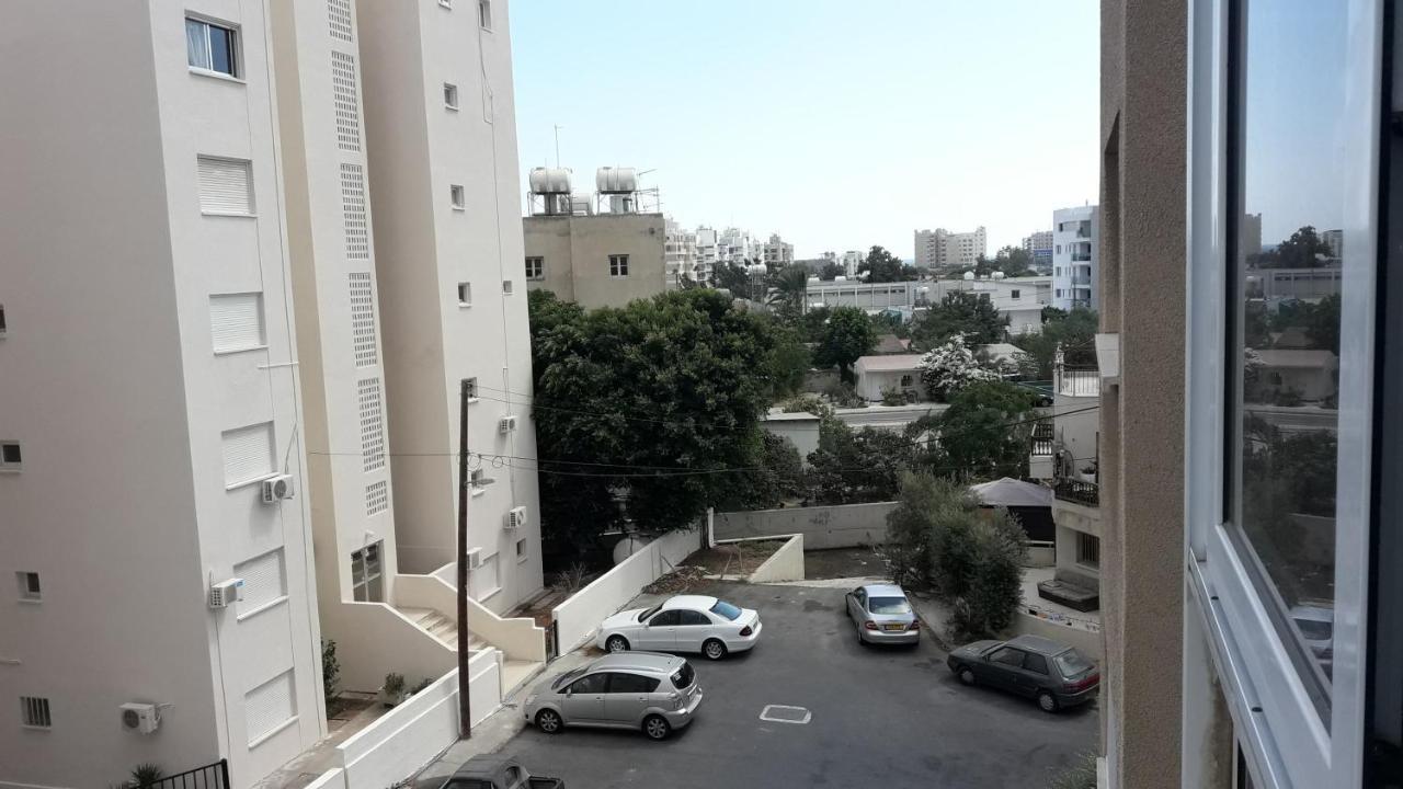 Lca4 Flat For You Apartment Larnaca Bagian luar foto
