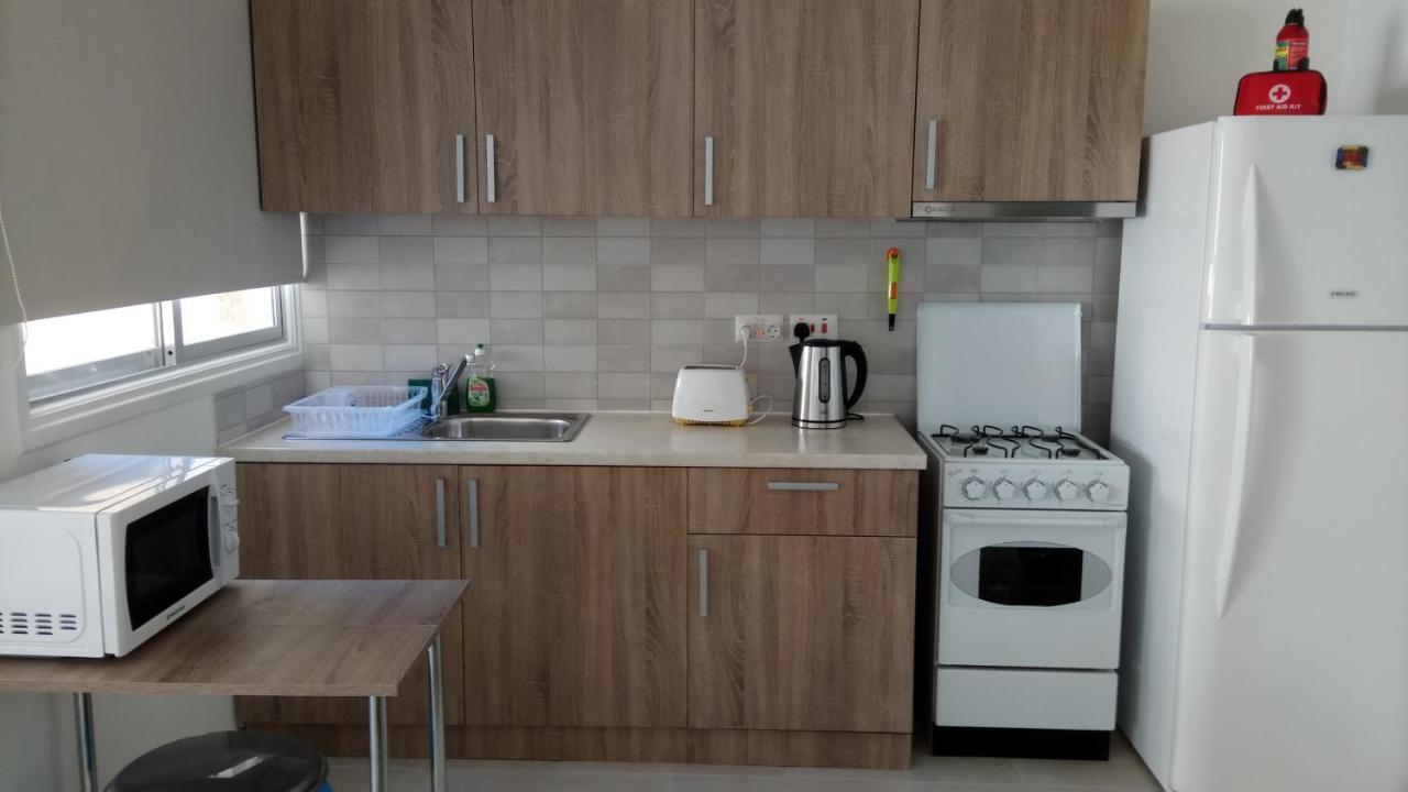Lca4 Flat For You Apartment Larnaca Bagian luar foto