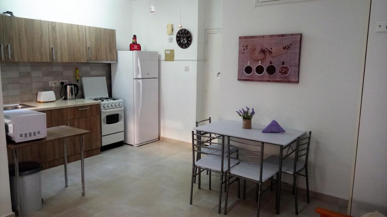 Lca4 Flat For You Apartment Larnaca Bagian luar foto
